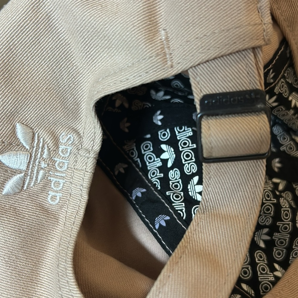Adidas Light Pink Cap - Picture 6 of 6